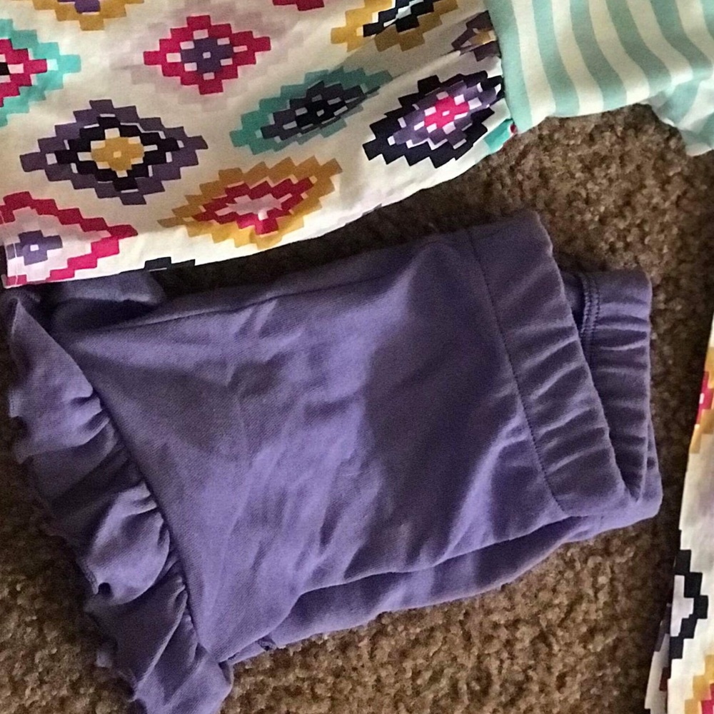 Tunic Set - Picture 2 of 3